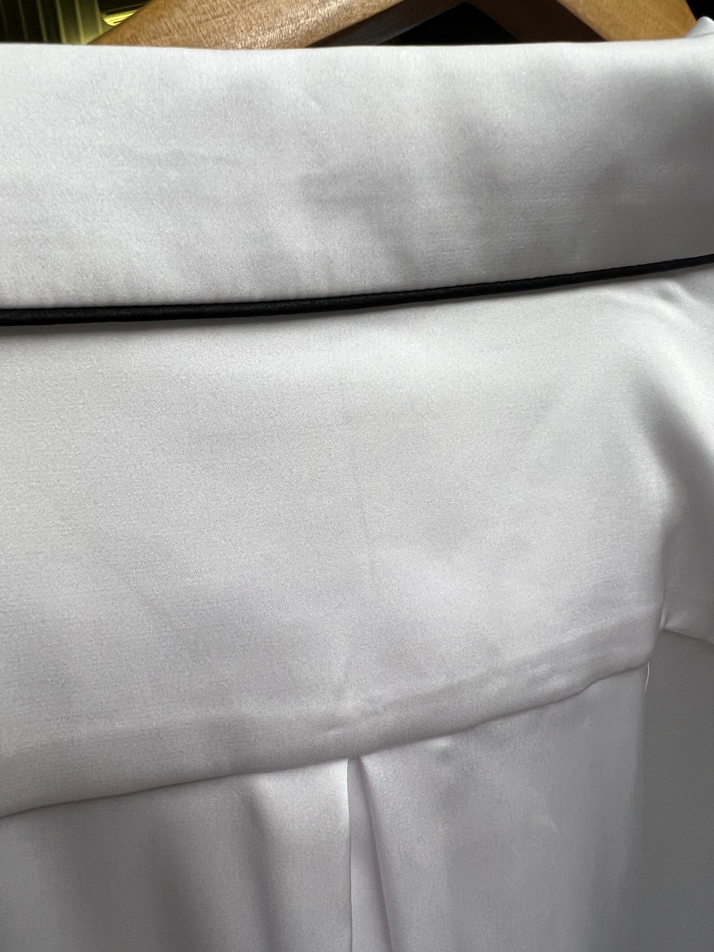 XO SECONDS Summer Dreams - White & Black Trim